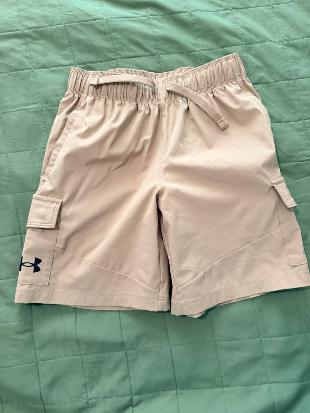 Under Armour youth Beige Cargo Shorts
